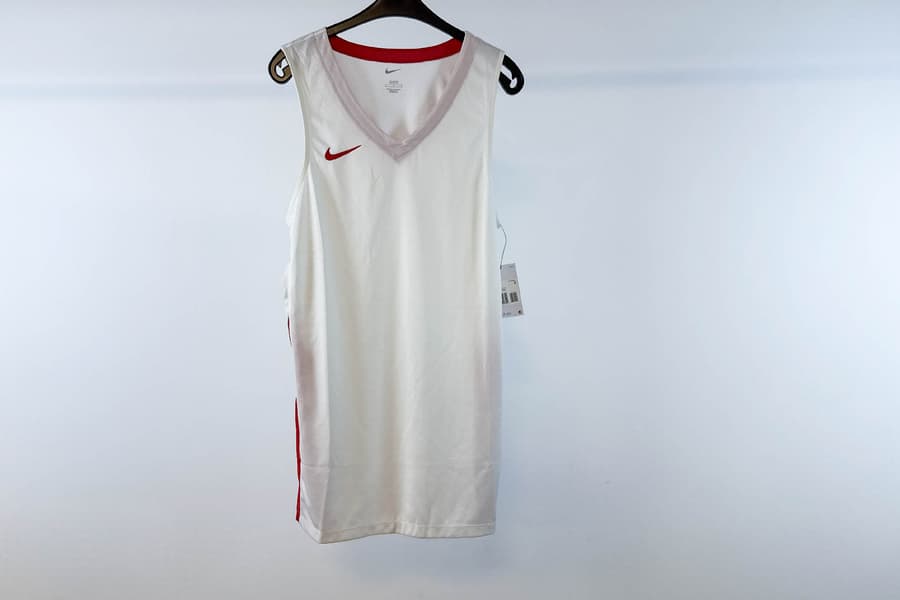 2 Herren Trikots Nike, Gr. L